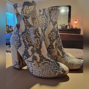 Steve Madden Reggie Natural Snake ankle boots.
